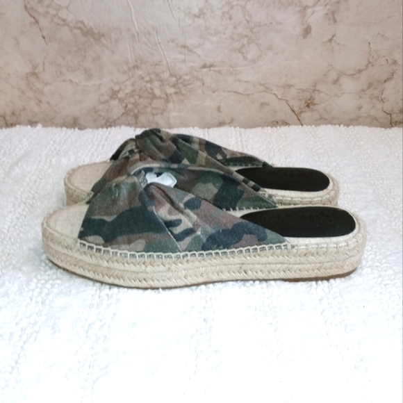 Splendid Camo Espadrille Sandals - Picture 6 of 8